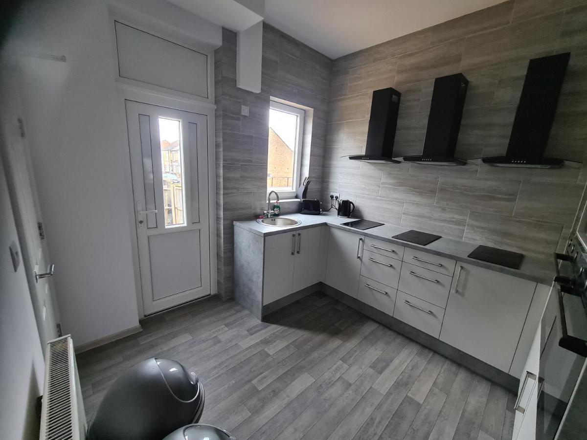 Yps Studio 3 Peterborough Kültér fotó